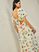 Rückenfreies Kleid mit V-Ausschnitt und Blumenmuster